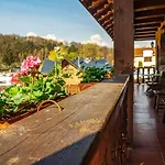 Safari Village 3*