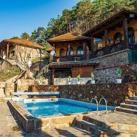 Safari Village فيلينغراد