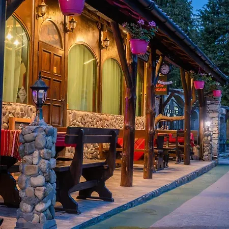 Safari Village Hotel 3*