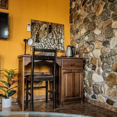 Safari Village 3* فيلينغراد