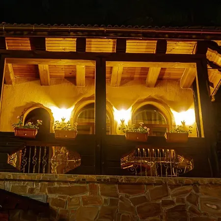 Safari Village Hotel 3*