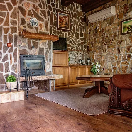 فندق Safari Village 3*