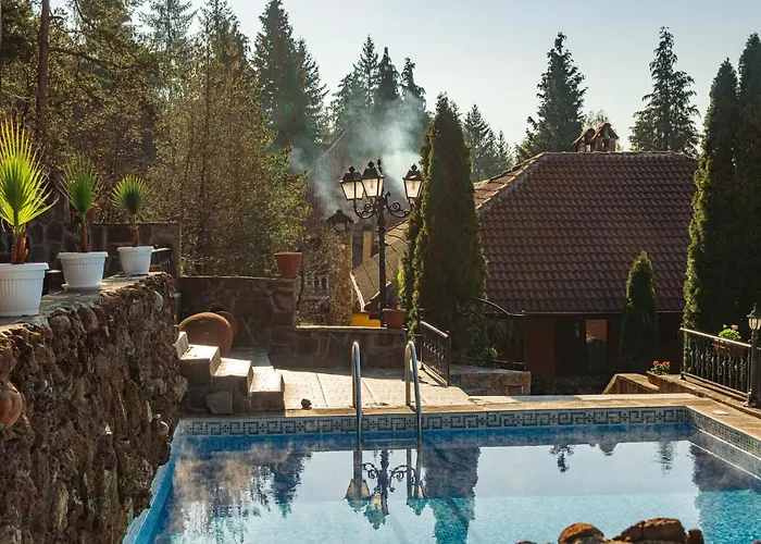 Safari Village Hotell 3*